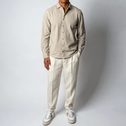 ADVERB JERSEY PIQUE SHIRT SAND -jupiter shop ADVERBSKJORTA 2 2c053944 e7cc 4d58 9667 4da9f387368b