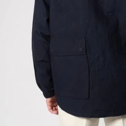 Universal Works AERO WAX COTTON STAYOUT JACKET NAVY -jupiter shop AERO WAX COTTON STAYOUT JACKET NAVY JACKA UNIVERSAL WORKS Jupiter Kungsgatan Norrlandsgatan Stockholm 10