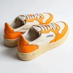 AUTRY LOW WOMAN LEATHER AND CANVAS SNEAKER WHITE/ORANGE -jupiter shop AUTRYSKOR 4 284888db f1fc 4efd b11b bfca1a20864b