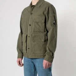 C.P. Company COTTON FIELD JACKET BURNT OLIVE -jupiter shop COTTON FIELD JACKET BURNT OLIVE JACKA CP COMPANY Jupiter Kungsgatan Norrlandsgatan Stockholm 3