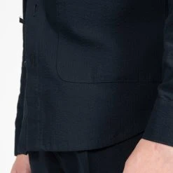 JUPITER X CAVALIERE COTTON SEERSUCKER OVERSHIRT NAVY -jupiter shop COTTON SEERSUCKER OVERSHIRT NAVY HYBRIDSKJORTA JUPITER X CAVALIERE Jupiter Kungsgatan Norrlandsgatan Stockholm 8