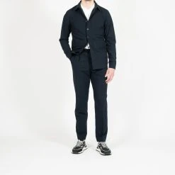 JUPITER X CAVALIERE COTTON SEERSUCKER OVERSHIRT NAVY -jupiter shop COTTON SEERSUCKER OVERSHIRT NAVY HYBRIDSKJORTA JUPITER X CAVALIERE Jupiter Kungsgatan Norrlandsgatan Stockholm 9