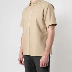 XACUS COTTON SHORT SLEEVE SHIRT KHAKI -jupiter shop COTTON SHORT SLEEVE SHIRT KHAKI SKJORTA XACUS Jupiter Kungsgatan Norrlandsgatan Stockholm 3