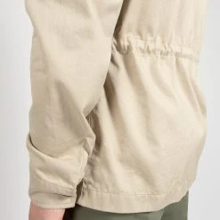 Rossi COTTON TWILL OVERSHIRT BEIGE -jupiter shop COTTON TWILL OVERSHIRT BEIGE HYBRIDSKJORTA ROSSI Jupiter Kungsgatan Norrlandsgatan Stockholm 5