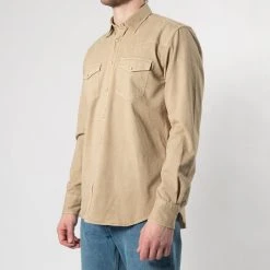 XACUS COWBOY COTTON TWILL SHIRT KHAKI -jupiter shop COWBOY COTTON TWILL SHIRT KHAKI SKJORTA XACUS Jupiter Kungsgatan Norrlandsgatan Stockholm 3