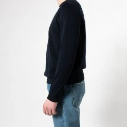 Filippo De Laurentiis CREWNECK RAGLAN SWEATER NAVY -jupiter shop CREWNECK RAGLAN SWEATER NAVY TROJA FILIPPO DE LAURENTIIS Jupiter Kungsgatan Norrlandsgatan Stockholm 4
