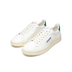 AUTRY DALLAS LOW LEATHER SNEAKER WHITE/GREEN -jupiter shop DALLAS LOW LEATHER SNEAKER WHITEGREEN SKO AUTRY Jupiter Kungsgatan Norrlandsgatan Stockholm 3 scaled