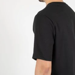 NN07 DENZEL SHORT SLEEVE JERSEY BLACK -jupiter shop DENZEL SHORT SLEEVE JERSEY BLACK TROJA NN07 Jupiter Kungsgatan Norrlandsgatan Stockholm 6