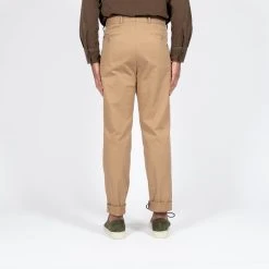 Jupiter ESKIL COTTON TWILL TROUSER KHAKI -jupiter shop ESKIL COTTON TWILL TROUSER KHAKI BYXA JUPITER Jupiter Kungsgatan Norrlandsgatan Stockholm 7