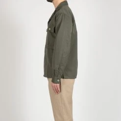 XACUS GABARDINE COTTON LINEN OVERSHIRT ARMY -jupiter shop GABARDINE COTTON LINEN OVERSHIRT ARMY HYBRIDSKJORTA XACUS Jupiter Kungsgatan Norrlandsgatan Stockholm 4