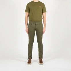 Dondup GEORGE UP232 COTTON TWILL TROUSER GREEN -jupiter shop GEORGE UP232 COTTON TWILL TROUSER GREEN BYXA DONDUP Jupiter Kungsgatan Norrlandsgatan Stockholm 6