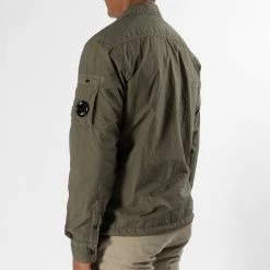C.P. Company TAYLON GARMENT DYED SHIRT JACKET THYME -jupiter shop JUPITERSTOCKHOLMKLADERHERRMODE 118 a42f4b9a 97d0 4406 a7f1 b89517c5c416