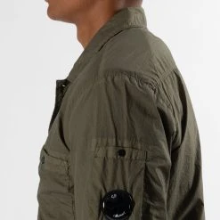 C.P. Company TAYLON GARMENT DYED SHIRT JACKET THYME -jupiter shop JUPITERSTOCKHOLMKLADERHERRMODE 121 343d9719 95e2 4ce0 b7ed 71a67f2de04d