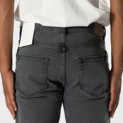 Jeanerica TM005 TAPERED JEANS SOFT GREY -jupiter shop JUPITERSTOCKHOLMKLADERHERRMODE 193