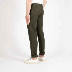 NN07 KARL LINEN REGULAR TROUSER DARK ARMY -jupiter shop KARL LINEN REGULAR TROUSER DARK ARMY BYXA NN07 Jupiter Kungsgatan Norrlandsgatan Stockholm 6