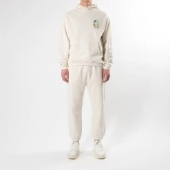 Drole De Monsieur LE HOODIE PERROQUET CREAM 21 Drole De Monsieur LE HOODIE PERROQUET CREAM -jupiter shop LE HOODIE PERROQUET CREAM TROJA DROLE DE MONSIEUR Jupiter Kungsgatan Norrlandsgatan Stockholm 10