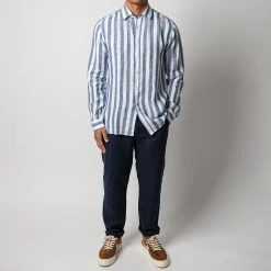 XACUS BLOCK STRIPE LINEN SHIRT BLUE -jupiter shop LINNESKJORTAXACUS 2 2e430d95 af51 4493 af1e 5a55cf062cb2