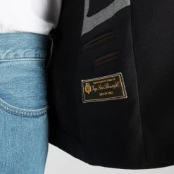 Luigi Bianchi Mantova LORO PIANA HOPSACK WOOL BLAZER BLACK -jupiter shop LORO PIANA HOPSACK WOOL BLAZER BLACK KAVAJ LUIGI BIANCHI MANTOVA Jupiter Kungsgatan Norrlandsgatan Stockholm 7