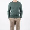 ADVERB LUXURY MERINO 18 GAUGE CREWNECK GREEN -jupiter shop LUXURY MERINO 18 GAUGE CREWNECK GREEN TROJA ADVERB Jupiter Kungsgatan Norrlandsgatan Stockholm