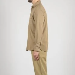 Filippo De Laurentiis LUXURY PIQUE JERSEY SHIRT WTIH POCKETS SAND -jupiter shop LUXURY PIQUE JERSEY SHIRT WTIH POCKETS SAND SKJORTA FILIPPO DE LAURENTIIS Jupiter Kungsgatan Norrlandsgatan Stockholm 4