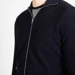 G.R.P LUXURY SPOTKNIT COTTON ZIP SWEATER NAVY -jupiter shop LUXURY SPOTKNIT COTTON ZIP SWEATER NAVY TROJA GRP Jupiter Kungsgatan Norrlandsgatan Stockholm 4