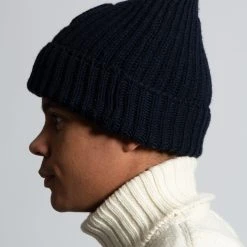G.R.P LUXURY WOOL BEANIE WITH ANCHOR NAVY -jupiter shop LUXURY WOOL BEANIE WITH ANCHOR NAVY MOSSA GRP Jupiter Kungsgatan Norrlandsgatan Stockholm 4