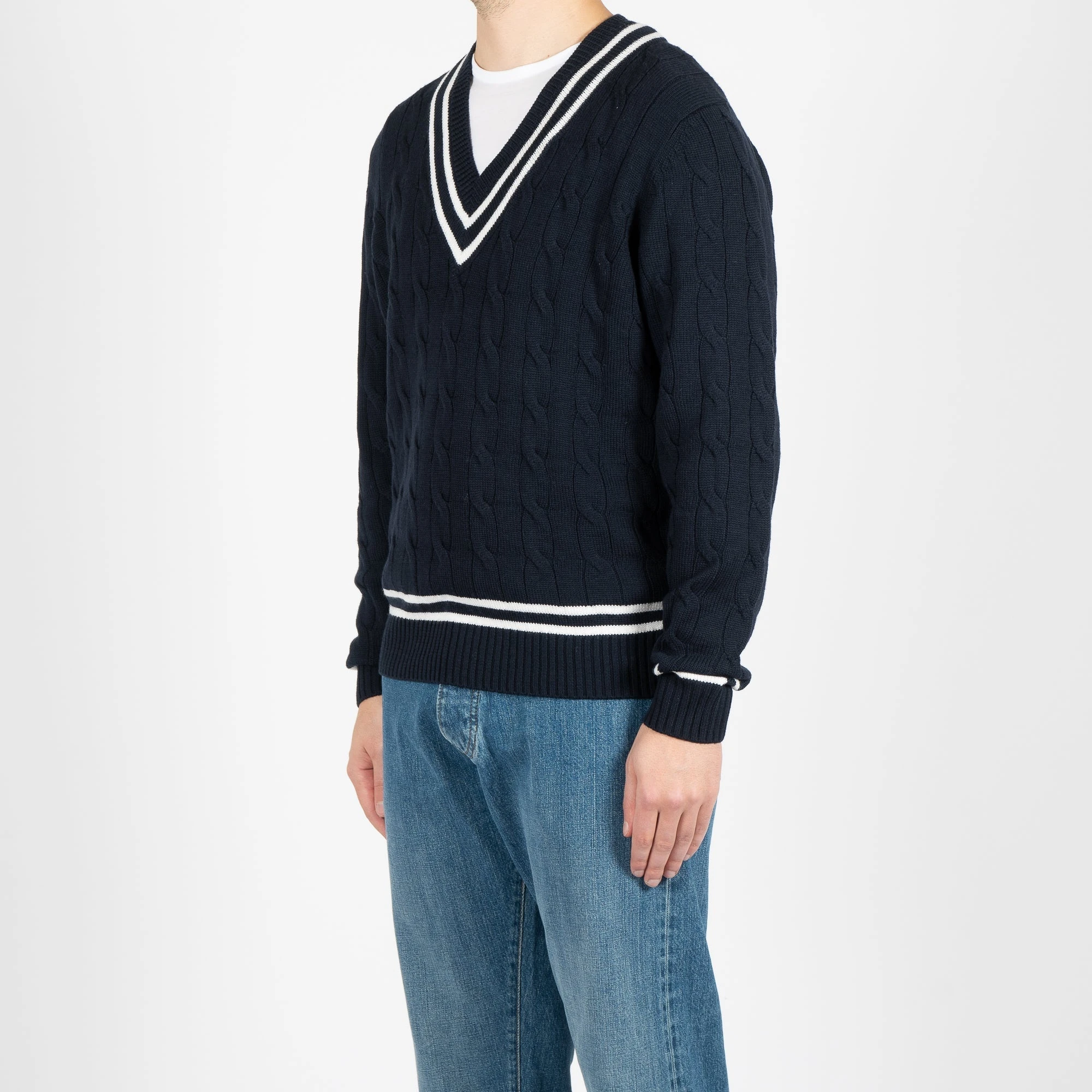 Alan Paine MERINO CRICKET CABLE V-NECK NAVY / ECRU 5 Alan Paine MERINO CRICKET CABLE V-NECK NAVY / ECRU - Bild 3