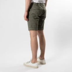 MASON'S MILANO 1 PINCE SHORTS ARMY -jupiter shop MILANO 1 PINCE SHORTS ARMY BYXA MASONS Jupiter Kungsgatan Norrlandsgatan Stockholm 5