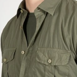 XACUS POPLIN SHIRT WITH BREAST POCKETS GREEN -jupiter shop POPLIN SHIRT WITH BREAST POCKETS GREEN SKJORTA XACUS Jupiter Kungsgatan Norrlandsgatan Stockholm 3