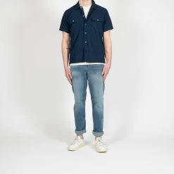 Universal Works POPLIN UTILITY SS SHIRT NAVY -jupiter shop POPLIN UTILITY SS SHIRT NAVY SKJORTA UNIVERSAL WORKS Jupiter Kungsgatan Norrlandsgatan Stockholm 8