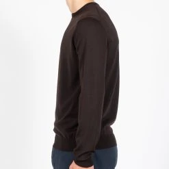 Filippo De Laurentiis ROYAL 120'S MERINO CREWNECK DARK BROWN 14 Filippo De Laurentiis ROYAL 120'S MERINO CREWNECK DARK BROWN -jupiter shop ROYAL 120S MERINO CREWNECK DARK BROWN TROJA FILIPPO DE LAURENTIIS Jupiter Kungsgatan Norrlandsgatan Stockholm 5