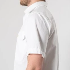 XACUS SHORT SLEEVE SHIRT WITH POCKETS WHITE -jupiter shop SHORT SLEEVE SHIRT WITH POCKETS WHITE SKJORTA XACUS Jupiter Kungsgatan Norrlandsgatan Stockholm 4