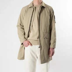 Stone Island TRENCH COAT BEIGE 19 Stone Island TRENCH COAT BEIGE -jupiter shop TRENCH COAT BEIGE ROCK STONE ISLAND Jupiter Kungsgatan Norrlandsgatan Stockholm 9