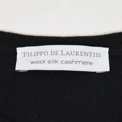 Filippo De Laurentiis WOOL CASHMERE SILK CREW NECK SWEATER 002 BLACK -jupiter shop WOOL CASHMERE SILK CREW NECK SWEATER 002 BLACK TROJA FILIPPO DE LAURENTIIS Jupiter Kungsgatan Norrlandsgatan Stockholm 5